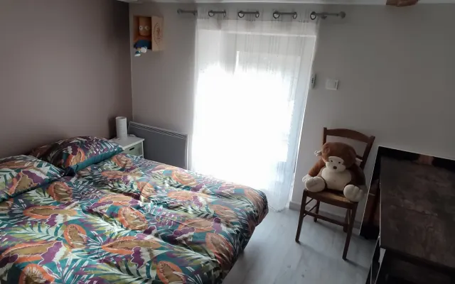 Quarto tranquilo na casa de um morador local
Naturismo permitido
