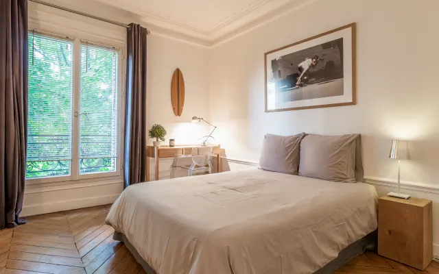 Private room in a naturist shared apartment in Montmartre