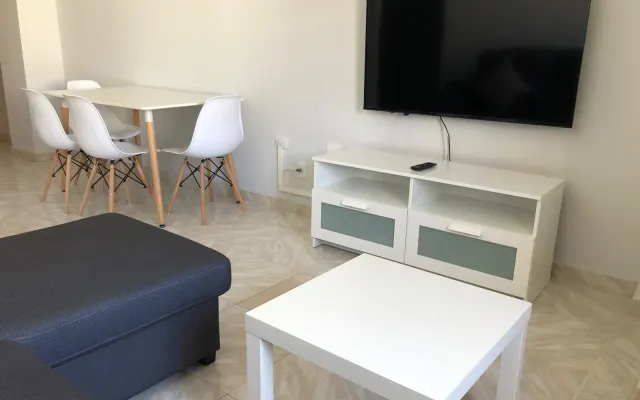TABLERO 301, Fantástico Apt. 6 pax perto de Playa Ingles