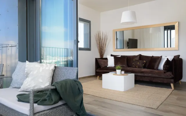 Amazing spacious 2B with Balcony Best location TLV
