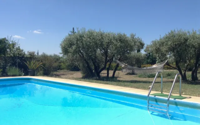 The Love Song - At the foot of the Luberon ... a haven of peace to...