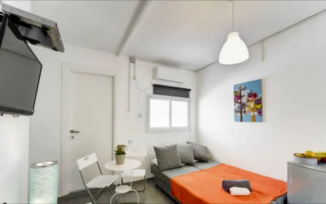 HA-CARMEL MARKET APARTMENT STUDIO NO" 2