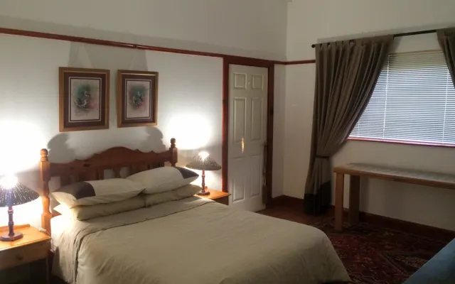 Amplia habitación segura con baño privado - zona de la Embajada de...