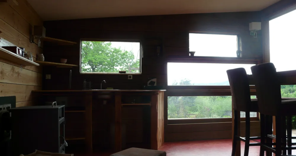 Hébergement insolite cabane au bord d'un étang - Photo 1