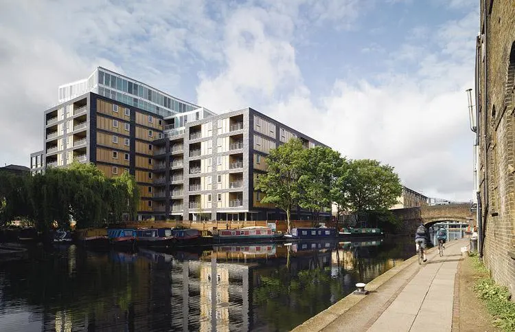 Double room with private bathroom on the Regents Canal - Picture 1