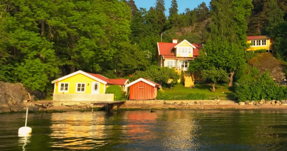 Cottage by the Sea  - Picture 1