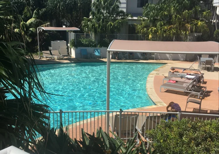Rod's listing on misterb&b - Balcony overlooks main pool 