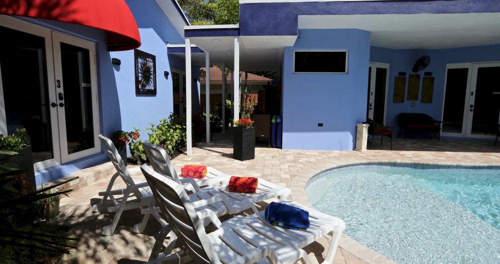 2 In the heart of Wilton Manors for Men only and Clothing Optional - Picture 1