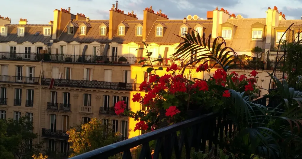 A balcony in Paris - Châtelet-les halles quarter - Picture 1
