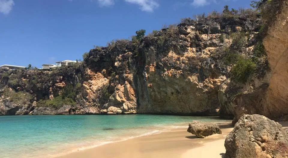 White Sands Anguilla - 5 minutes à pied de la plage, propre, spacieux, moderne - Photo 1