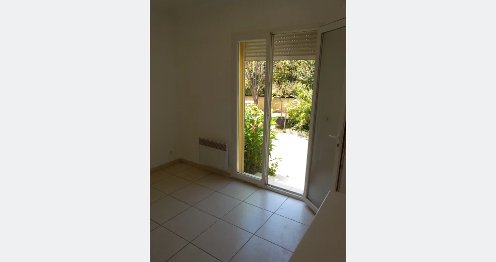 camera in una villa - Foto 1