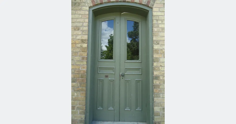 Lumley & Co. - Picture 1