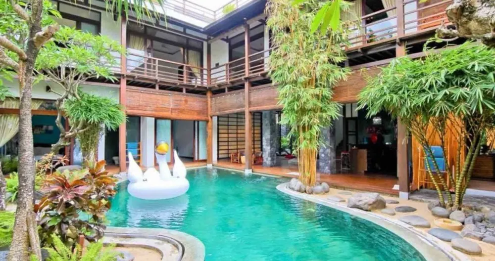 4BR Exclusive unique villa in Seminyak - Petitenget - Picture 1