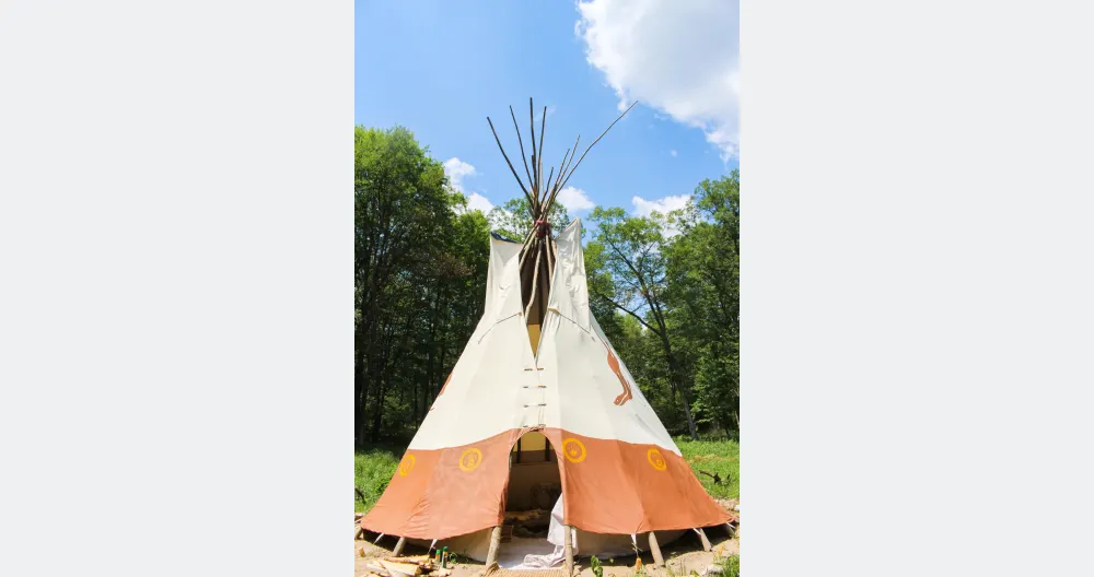 Otter Lodge : Wilderness Tipi - Picture 1