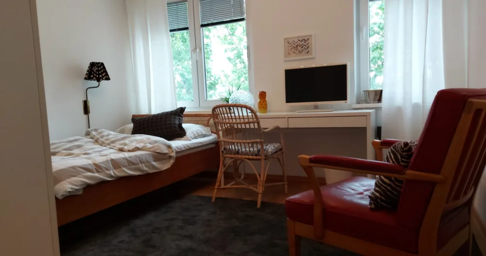 Bedroom with private toilet, Gay area Schöneberg, City West - Picture 1
