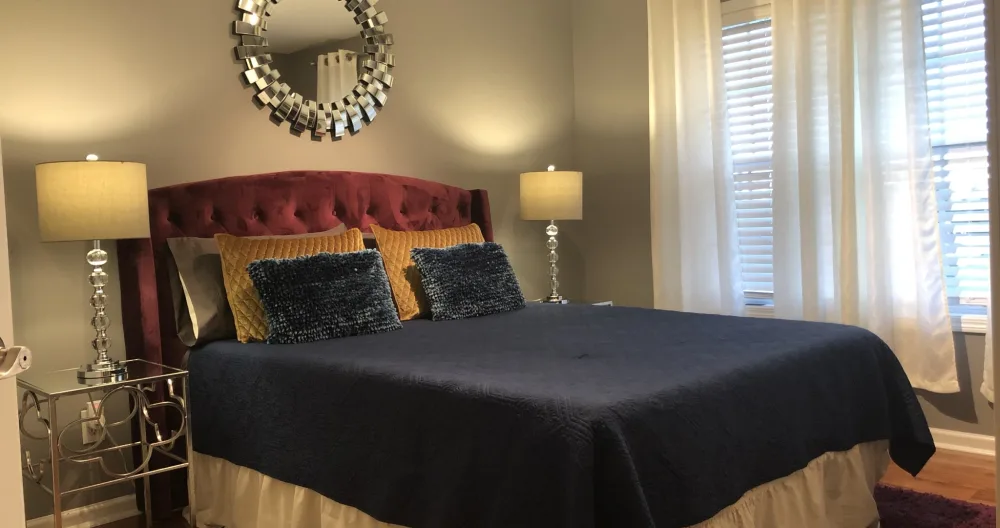 Chambre Queen avec accès au bain à remous ! - Photo 2