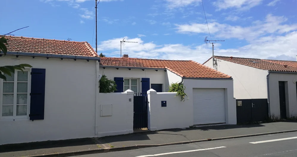 Detached house in the heart of La Rochelle - Picture 2