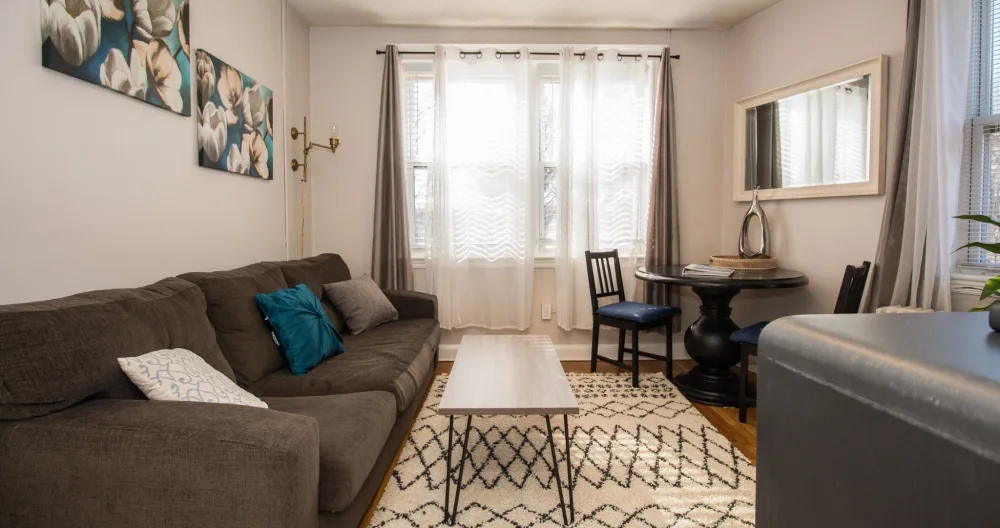Top Floor, Cozy Bright Furnished One Bedroom - Picture 1