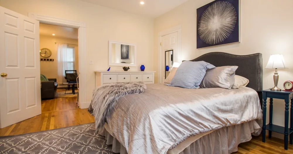 Renovated 3 Bed,1.5 Bath Close to Harvard and MIT - Picture 1