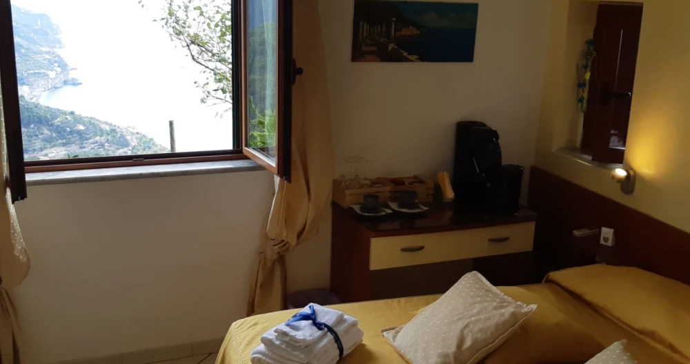 Double room sea view    " Ravello Rooms Guesthouse" - Picture 1