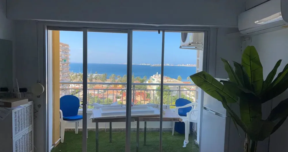 Apartment with excellent sea views - Picture 1