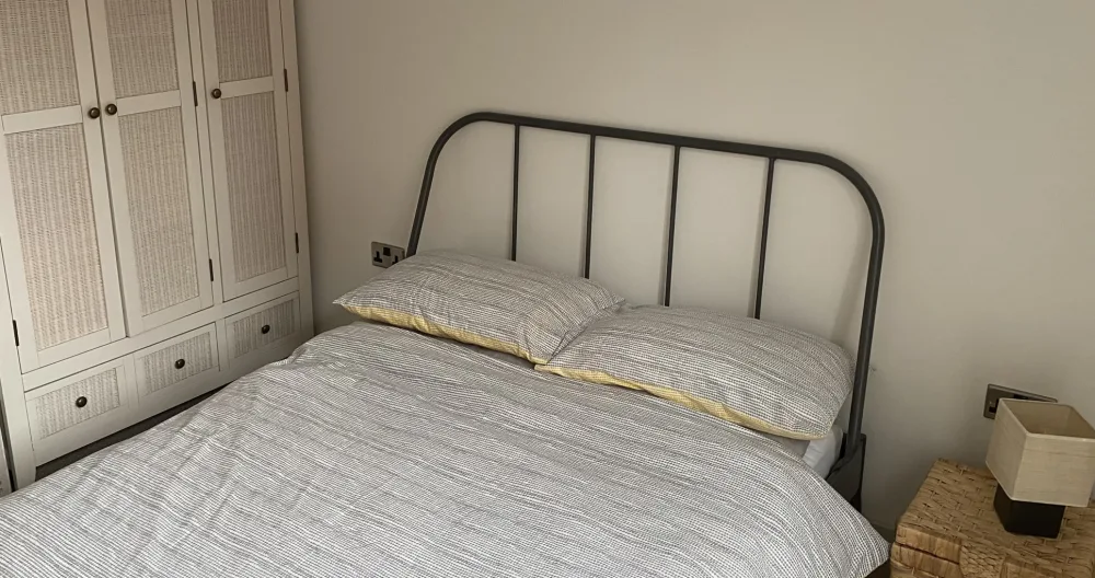 Double room (ensuite). Close to Canal St/Piccadily. Clothing optional. - Picture 1