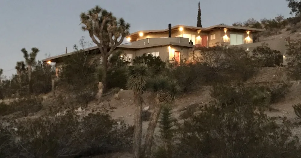 Joshua Views, Luxury Guest Unit 1 - Picture 1