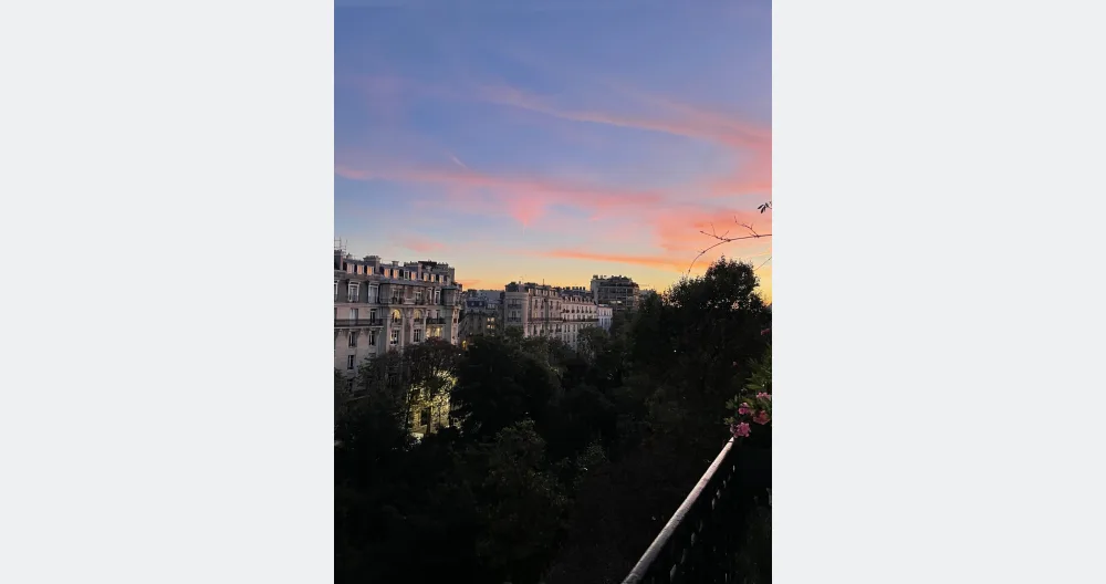 Christian's listing on misterb&b - Vue du Balcon (accessible par le salon)