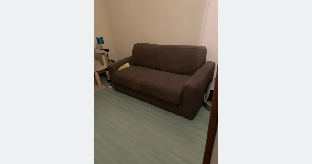 Junges einladendes Paar - Foto 2