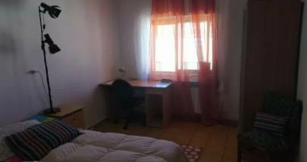 CHAMBRE DOUBLE DANS LE CENTRE !!! - Photo 1