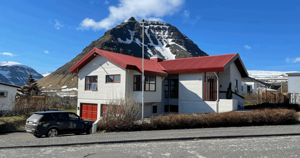 2 beds, Fast Wi-Fi, free parking & Sauna - Westfjords AP - Picture 1