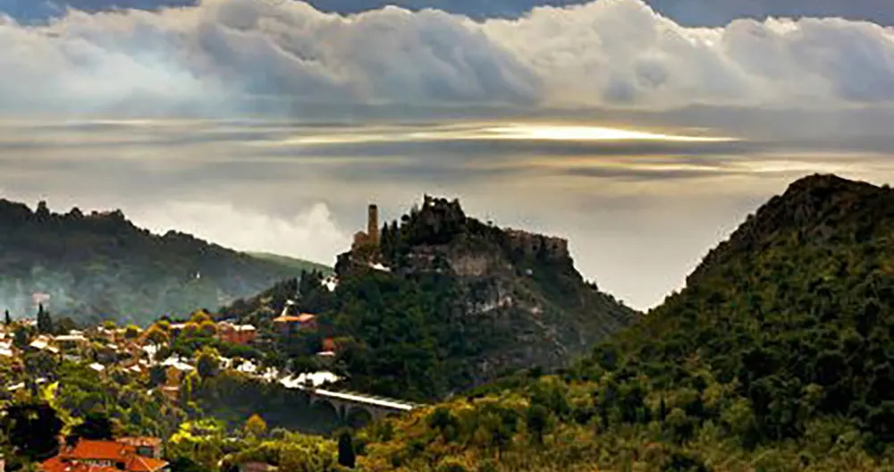 Tomilho Auberge de la Croix du Pape - Foto 1