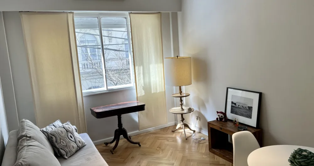 Modern and warm apartment - Picture 2