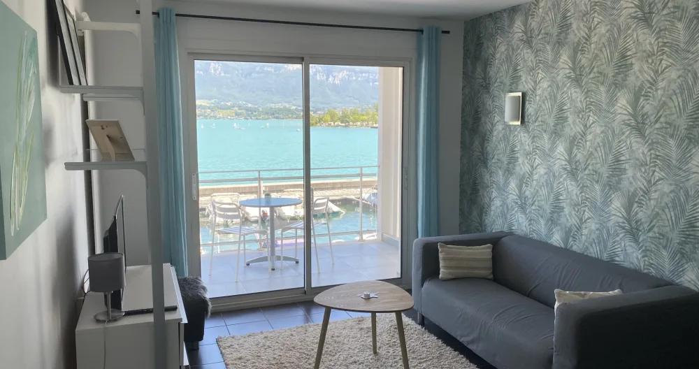 A beautiful escape on Lac du Bourget - Picture 1