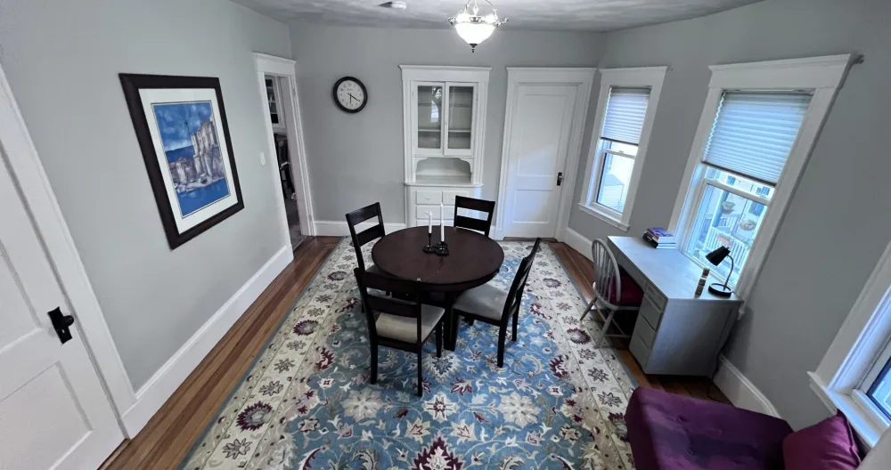 Bellissimo appartamento con 2 camere da letto e 1 bagno con parcheggio gratuito a pochi metri da Boston - Foto 1