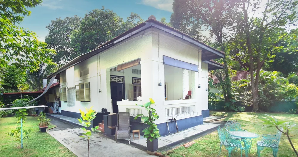 A Conservation 30s Colonial House in a Tropical Paradise 2 - Picture 1