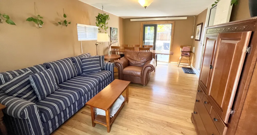 Spacious 2 BR in Gorgeous Park Hill - Picture 1
