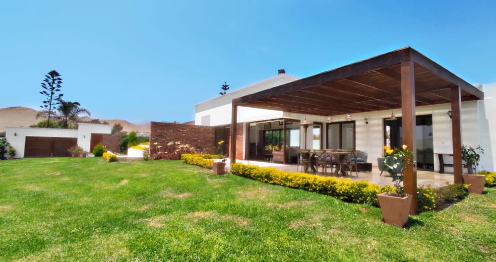 Deluxe Villa | A Relaxing, Lush Stay - Picture 1