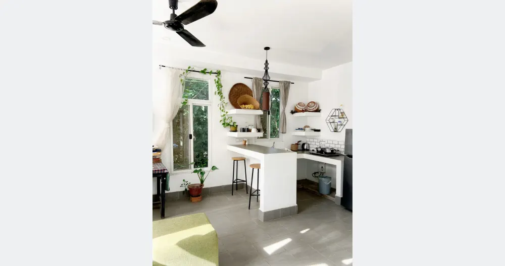Bungalow com cozinha privada, sala de estar e varanda a 2 km da cidade - Foto 1