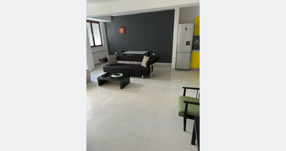 APPARTEMENT VARDAR en plein centre ville de Skopje - Photo 1