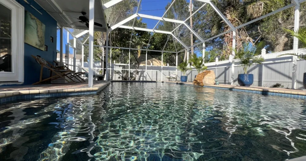 Centrally Located St Pete (Beach + D'town) Private Room + Bath & Pool - Picture 1