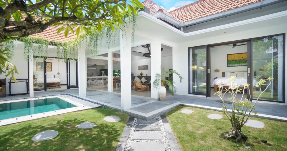 3 Bedrooms Pool Villa Seminyak - Picture 2