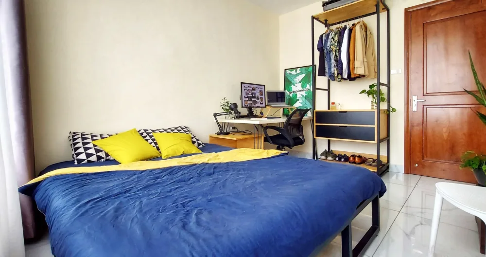 Habitación privada con espacio de trabajo (la ropa es opcional). - Foto 1