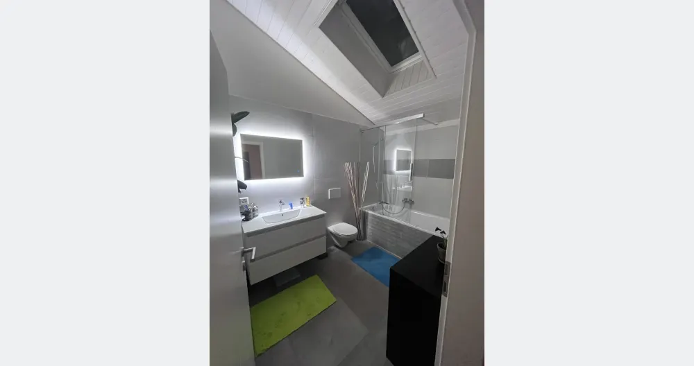 Room in detached house - Picture 1