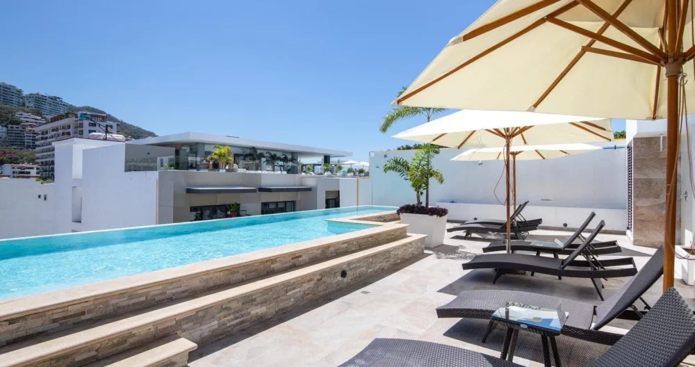 L'annuncio di Shaun su misterb&b - Infinity pool on the rooftop
