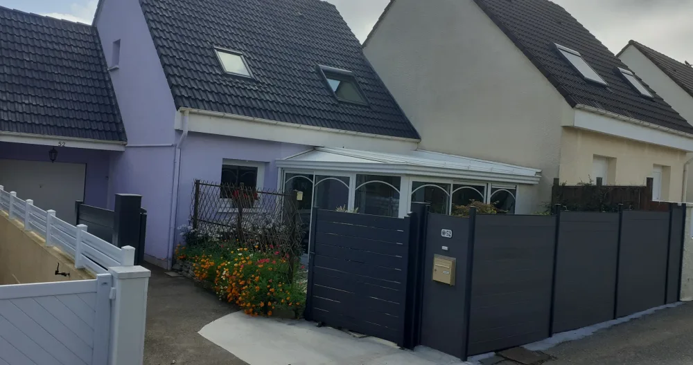 Jean-françois's listing on misterb&b - entrée du côté de l'impasse
