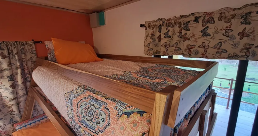   Casa Kāma Spiritual Retreat, VAM Dorm, Twin Upper Bunk (R) - Picture 1