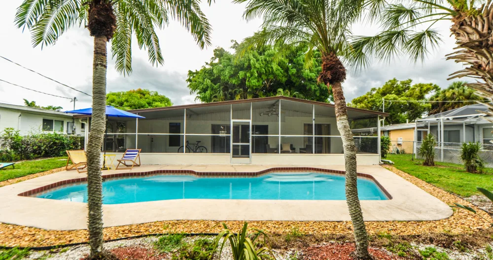Bellissima casa in stile Mid-Century Modern, a pochi minuti dalla spiaggia! - Foto 1