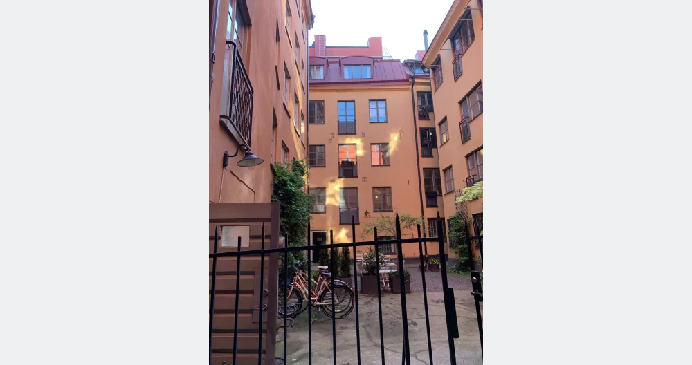 Charming apartment one block from the Royal palace - Picture 2