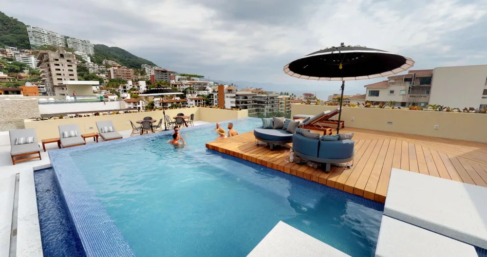 L'annuncio di William su misterb&b - Roof top pool 